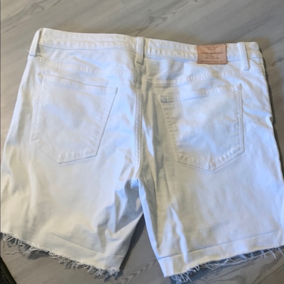 Lucky Brand White Jean Shorts with Frayed Hem - Picture 4 of 5